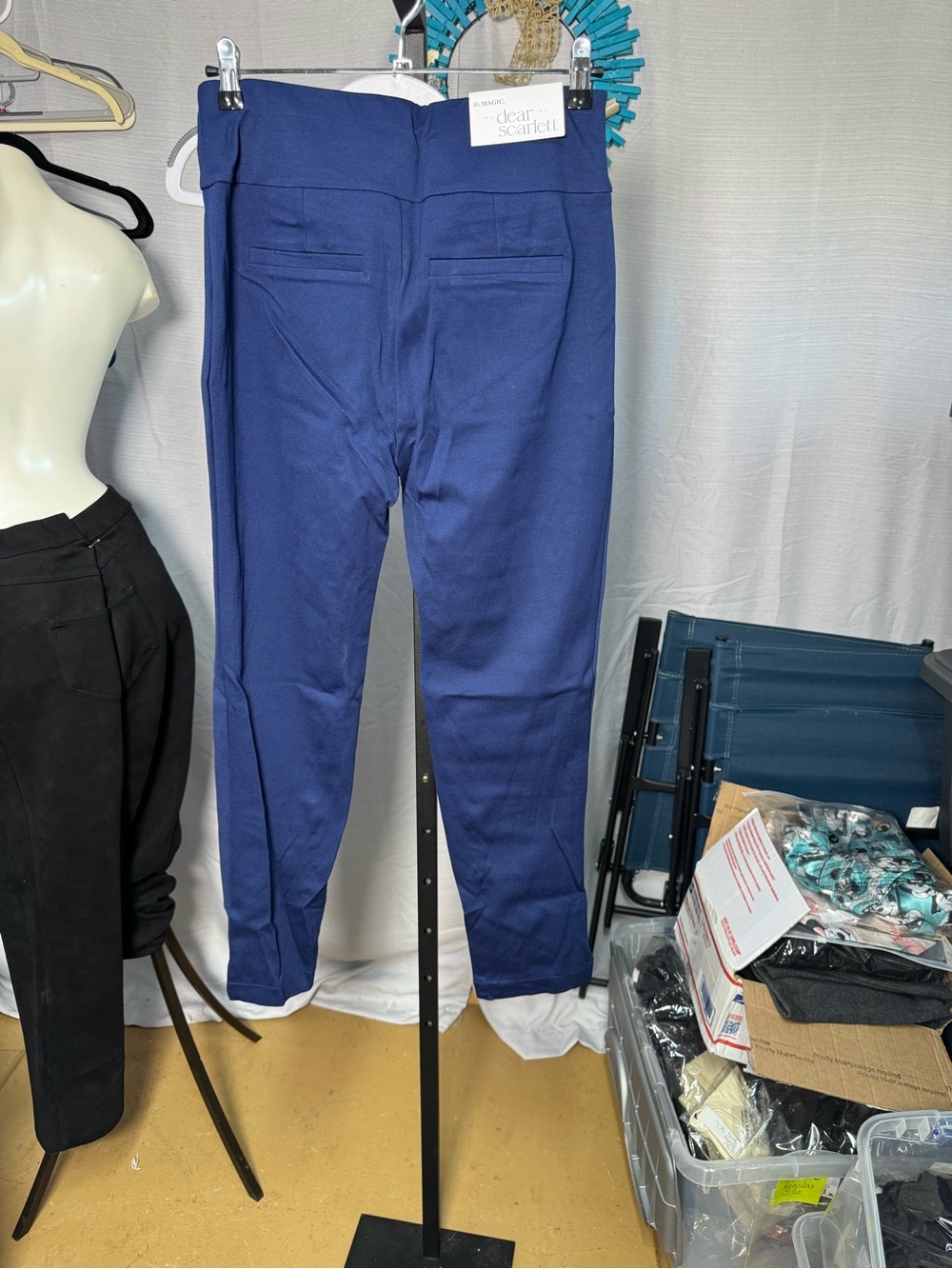 Dear Scarlett Navy Skinny Pants - Picture 6 of 7